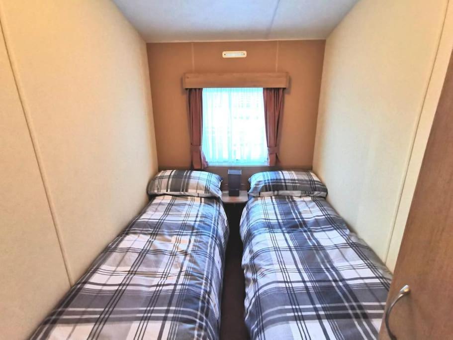 Charming Static Caravan Долиш Экстерьер фото