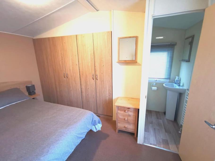Charming Static Caravan Долиш Экстерьер фото